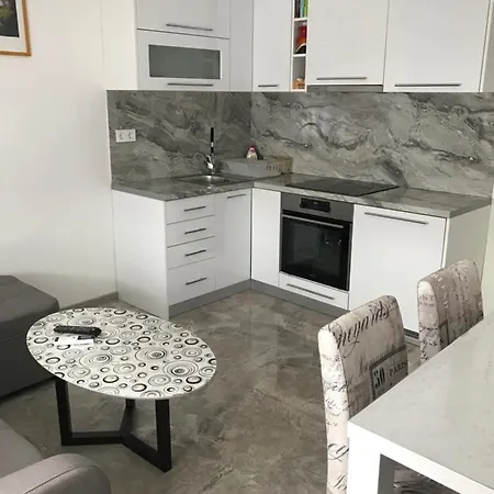 Apartmani Lux Nina Vrdnik Exterior photo