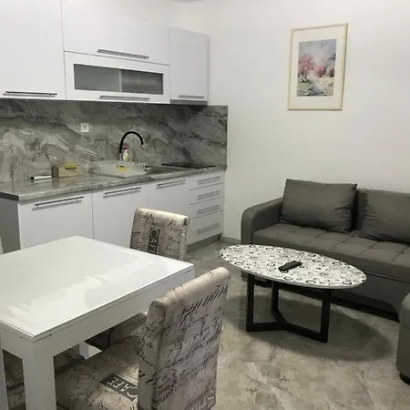 Apartmani Lux Nina Vrdnik Exterior photo