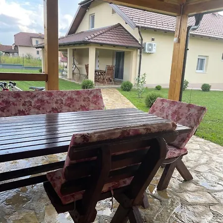 Apartmani Lux Nina Vrdnik Exterior photo